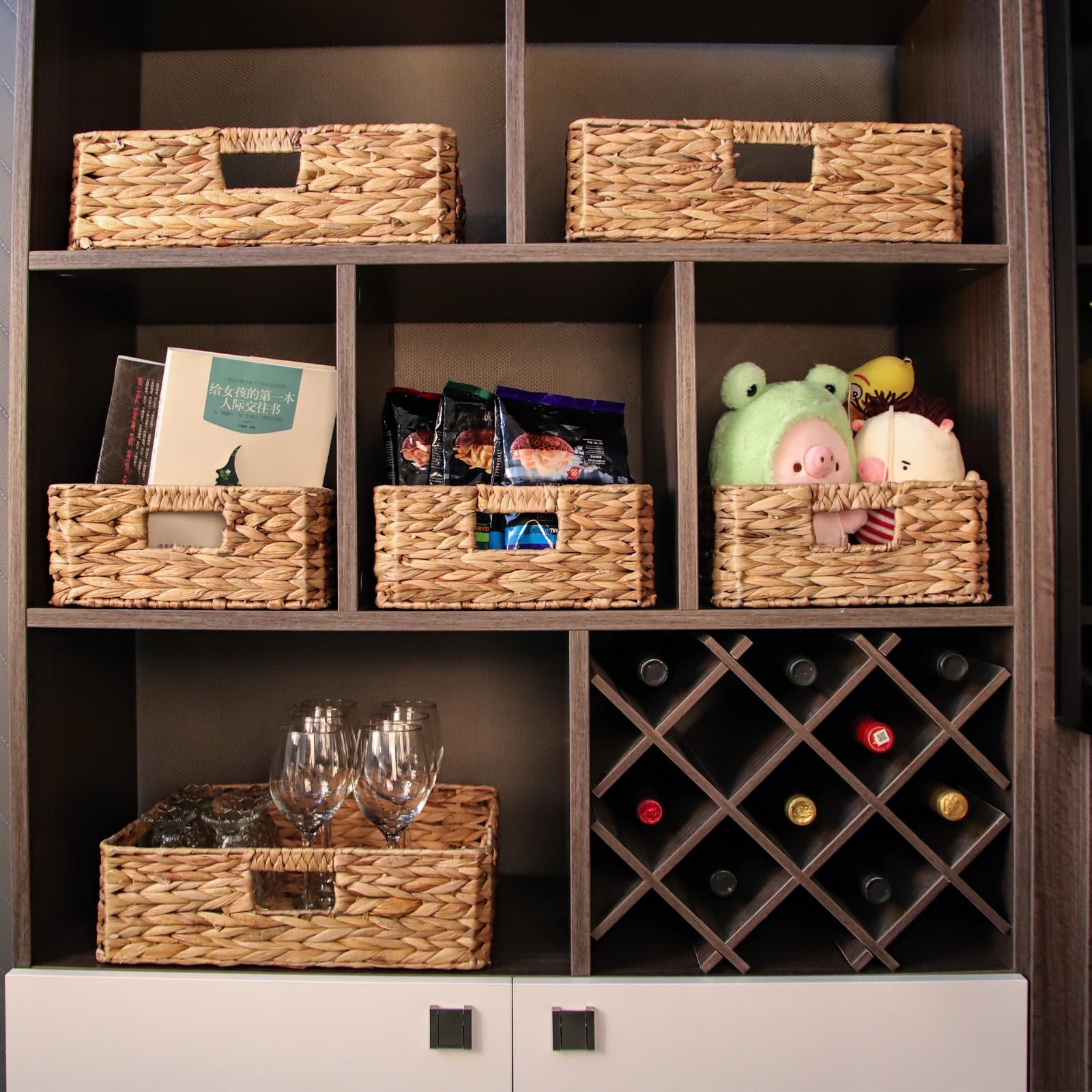 BSTNASI rectangular water hyacinth basket side view highlights compact, shelf-ready design.