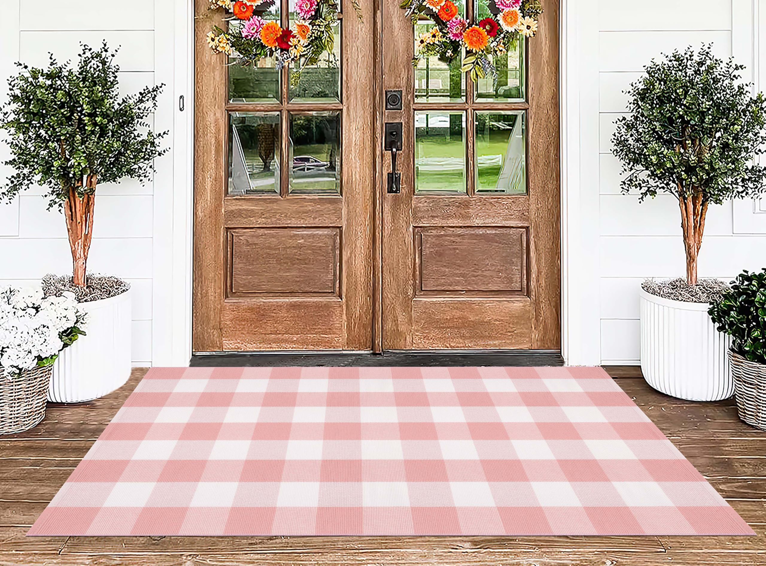BUAGETUP indoor-outdoor rug suitable for patios, porches and living spaces.