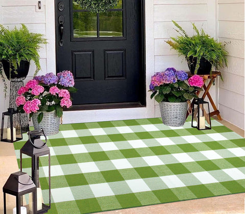 BUAGETUP patio rug suitable for indoor-outdoor use and patio decor.