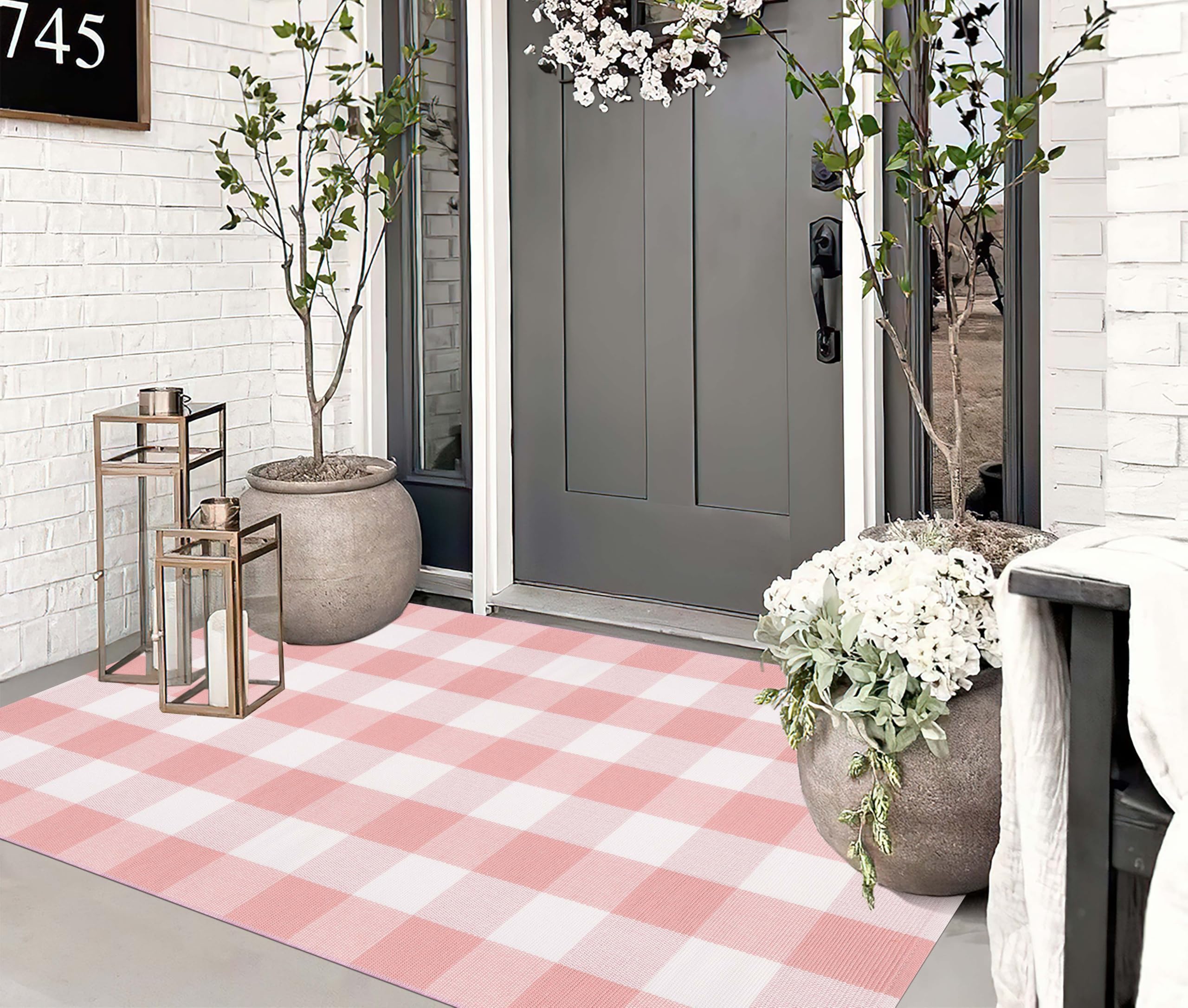 BUAGETUP washable cotton rug stays soft and vibrant after machine wash.