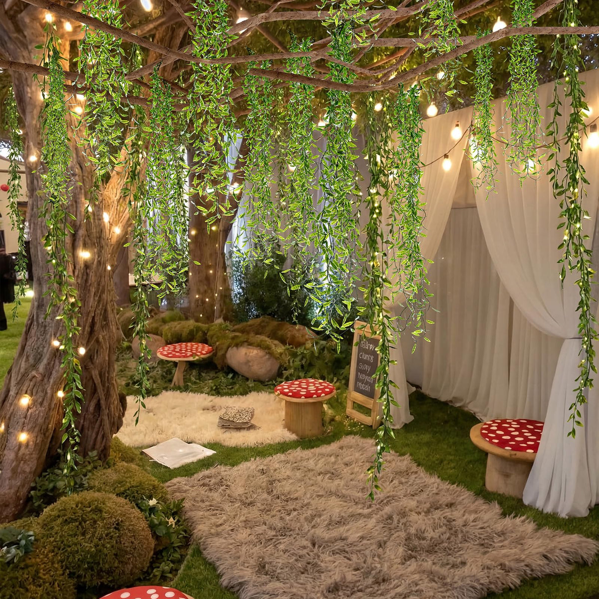 Bucherry Jungle Theme Decoration Set creates a lush classroom backdrop.