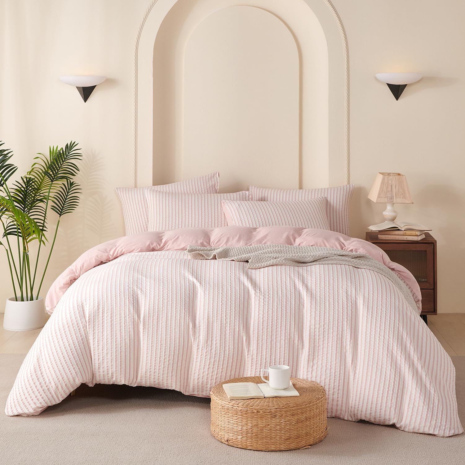 BUPIRD Pink Comforter Queen striped back view highlighting durability.