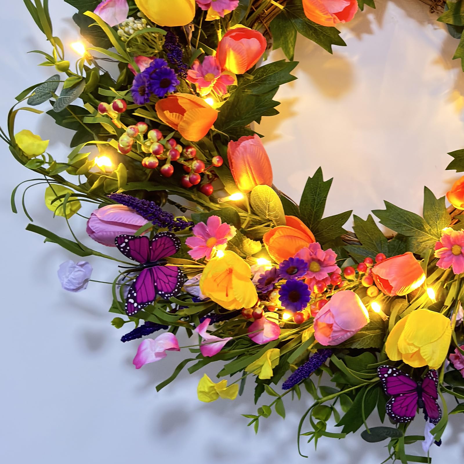 CACISE wreath arrives in a protective gift box ready to fluff and display.