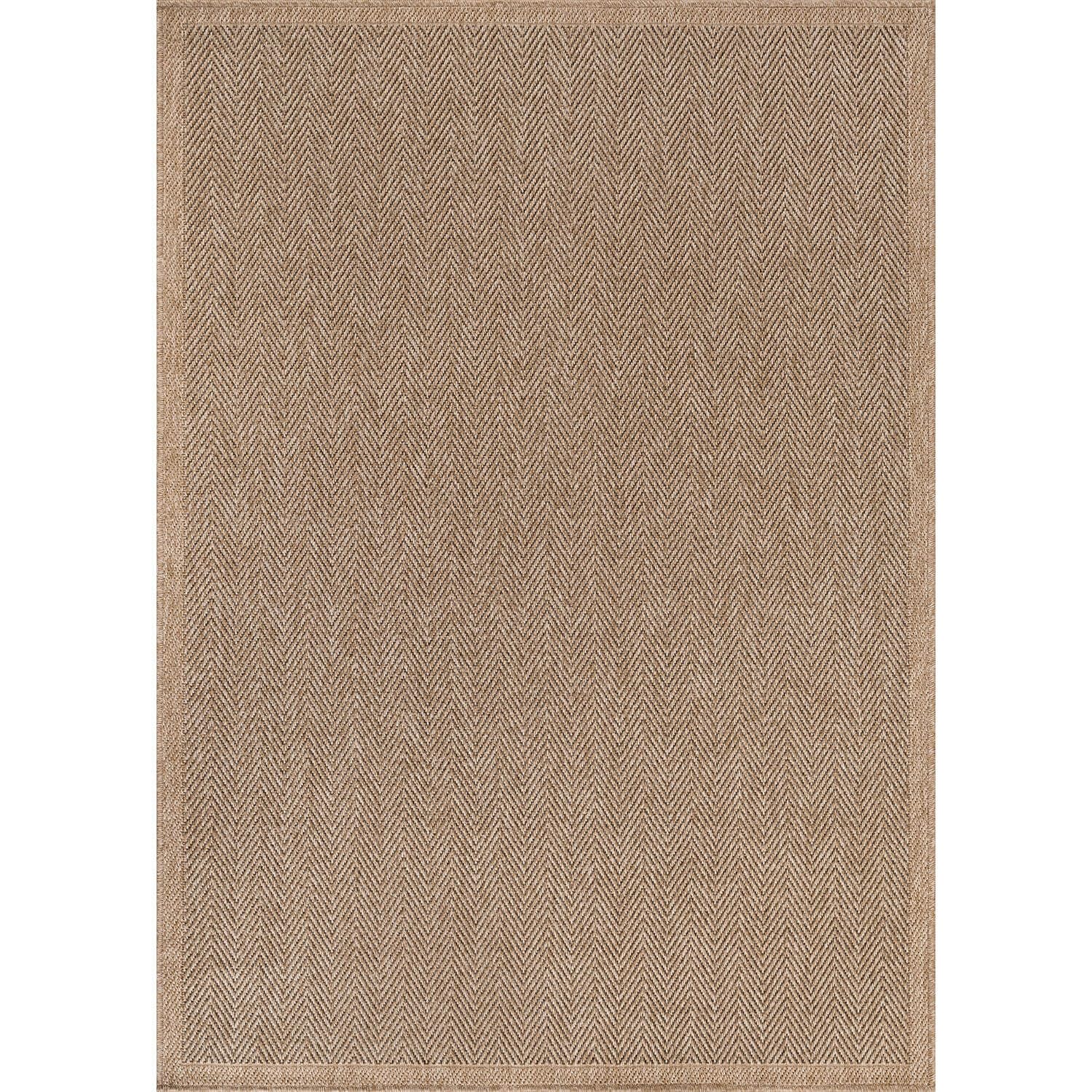 CAMILSON indoor-outdoor rug ideal for patios with weather-resistant polypropylene.