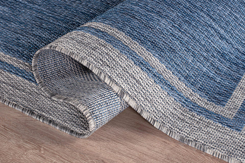 CAMILSON outdoor rug is waterproof and washable for easy cleaning.