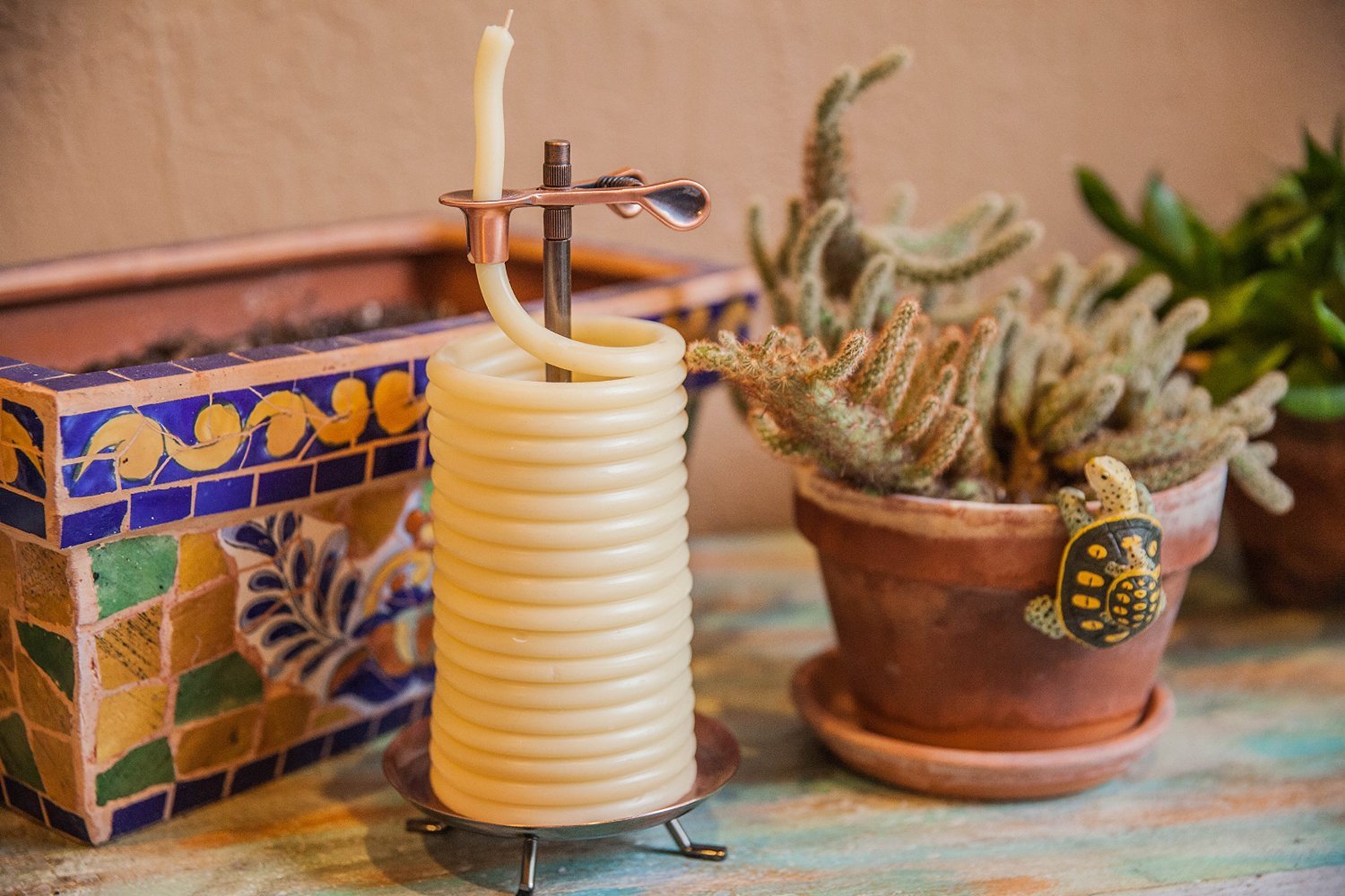 Candle by the Hour beeswax coil design highlights natural materials and slow, steady burn