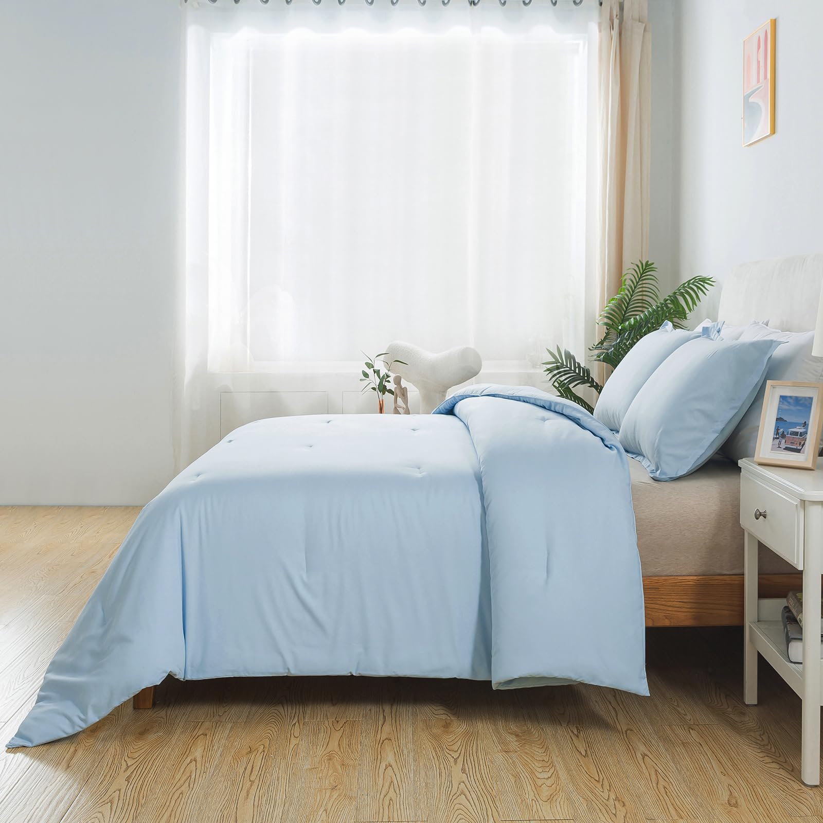 Caressma light blue comforter twin 68x90 provides ample coverage for sleep