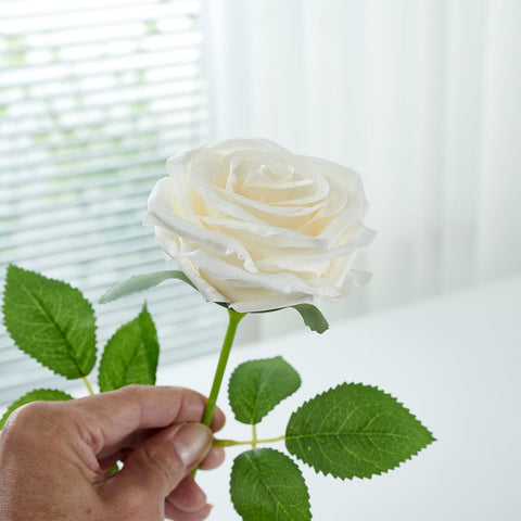 Carlita’s Blooms realistic ivory roses for lifelike wedding decor