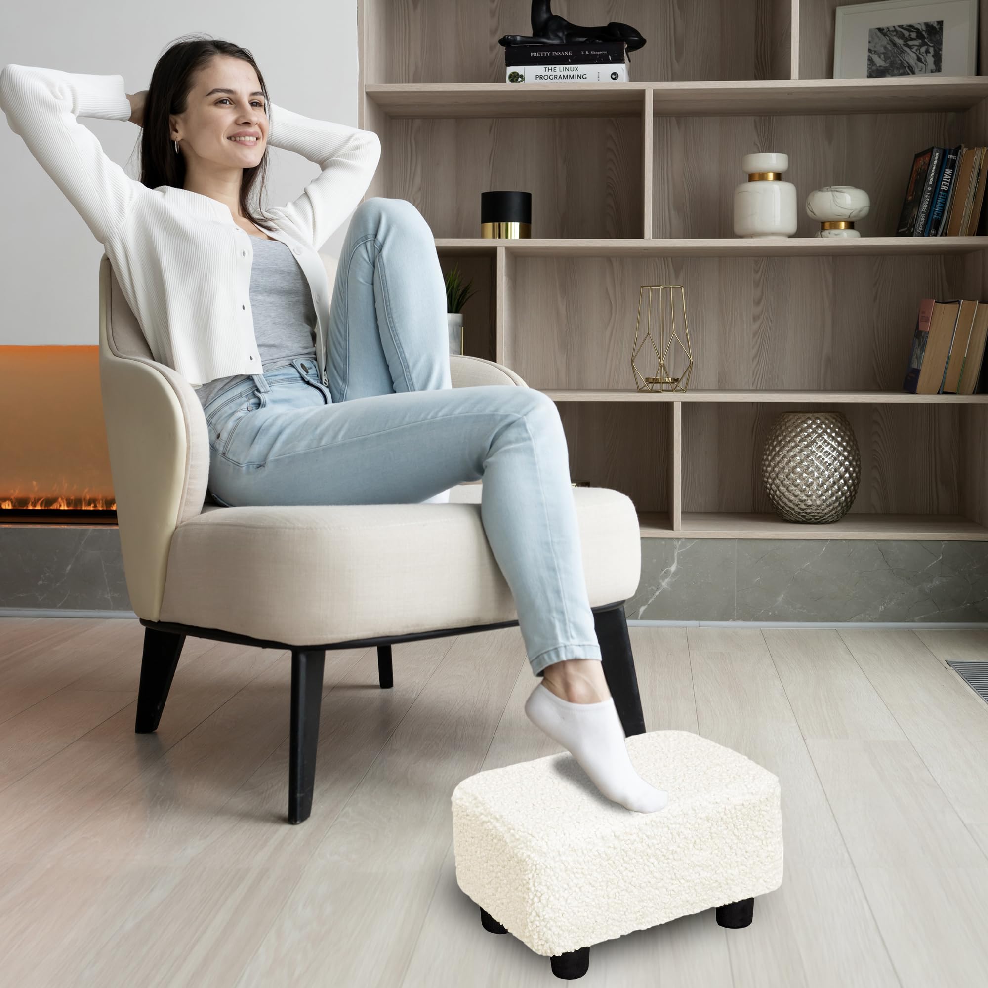 CAROLMADE ottoman with sturdy legs and spacers protects floors from scratches