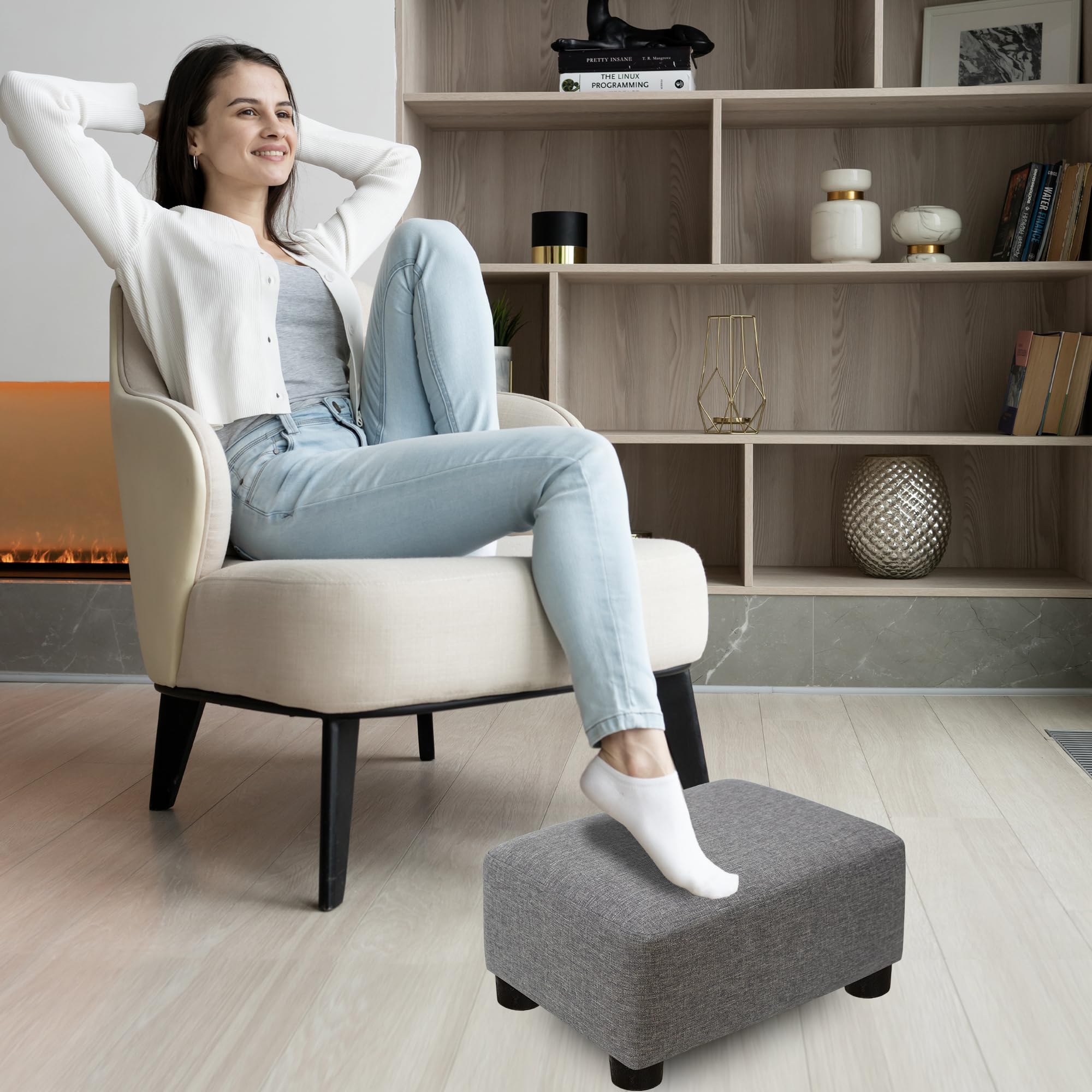 CAROLMADE sturdy legs with anti-slip pads protect flooring and prevent sliding