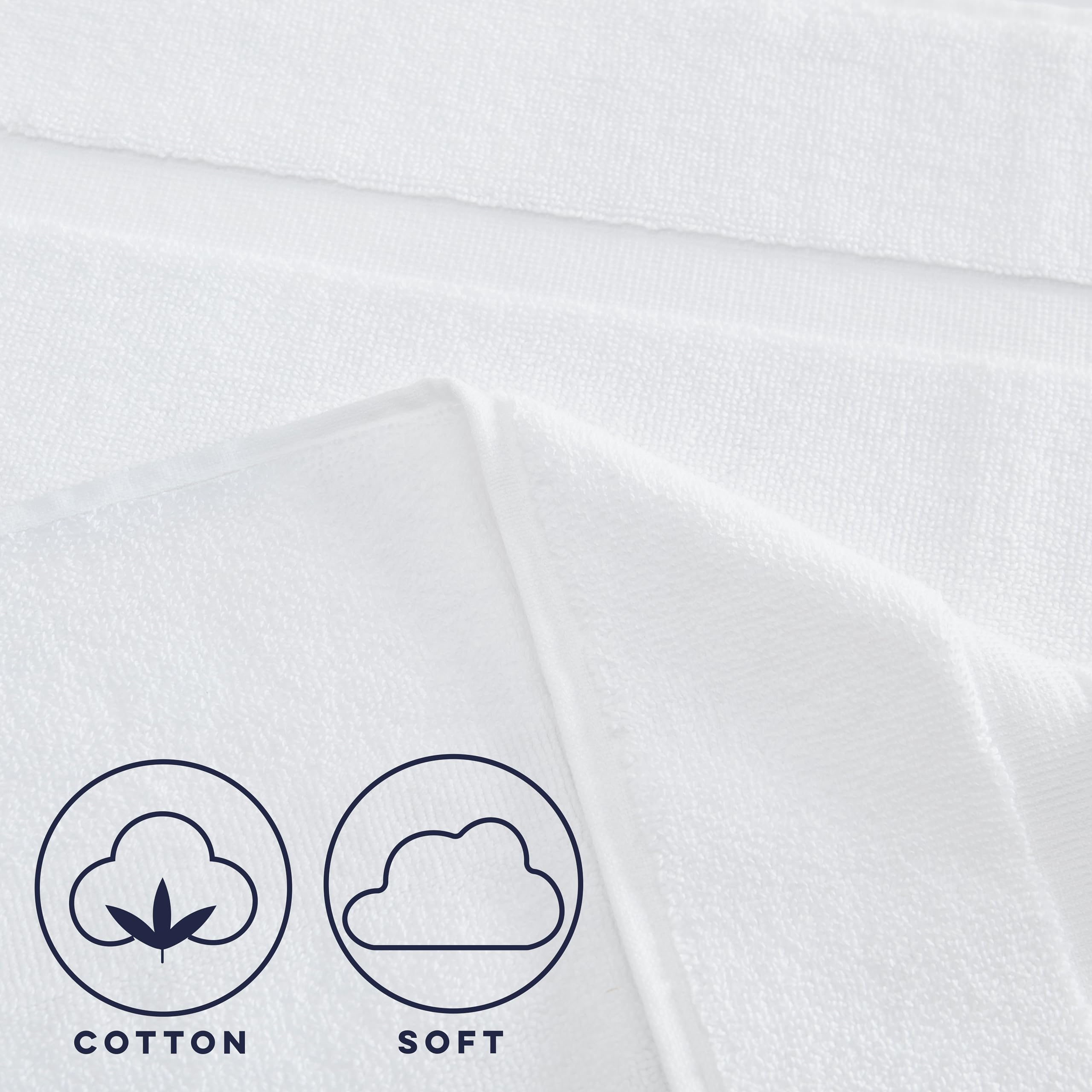 Casual Living bathroom decor pairing mat with towels and rugs.