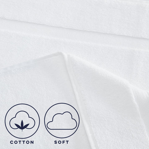 Casual Living bathroom decor pairing mat with towels and rugs.