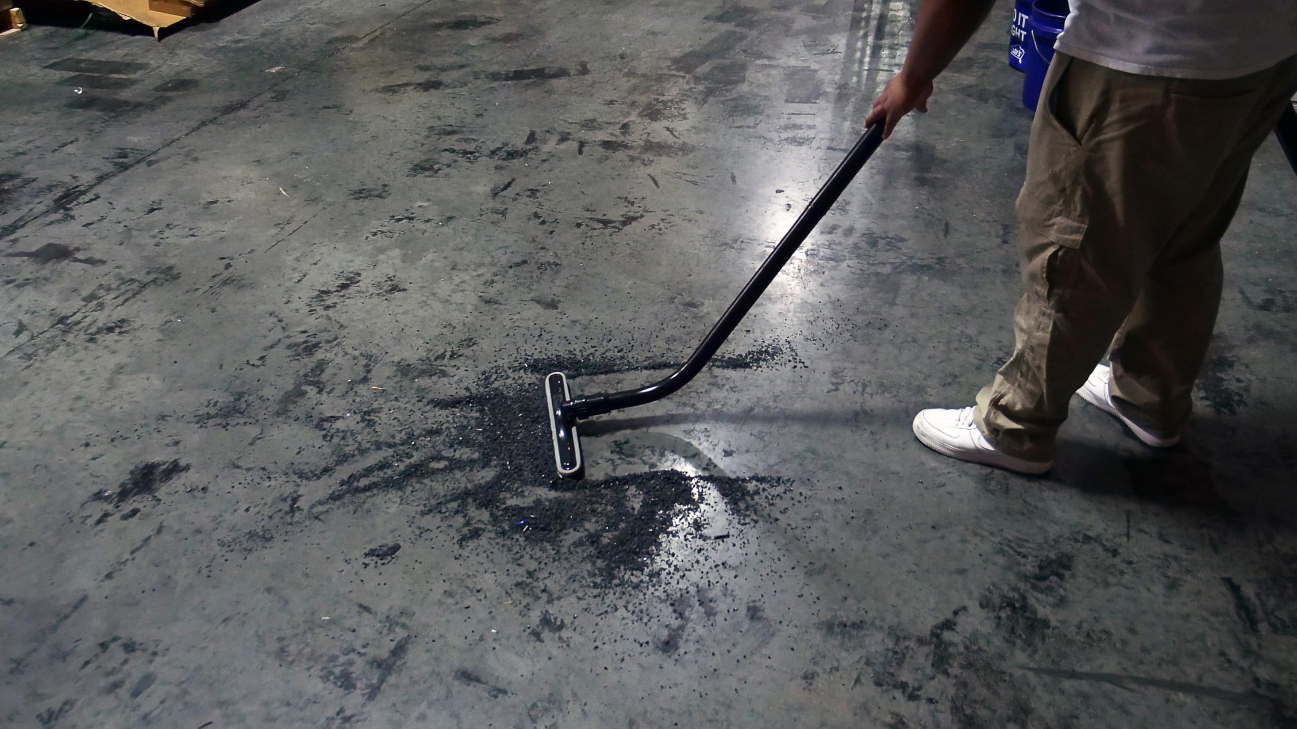 Cen-Tec 14-inch hard floor brush with wrap-around bumper protects surfaces.