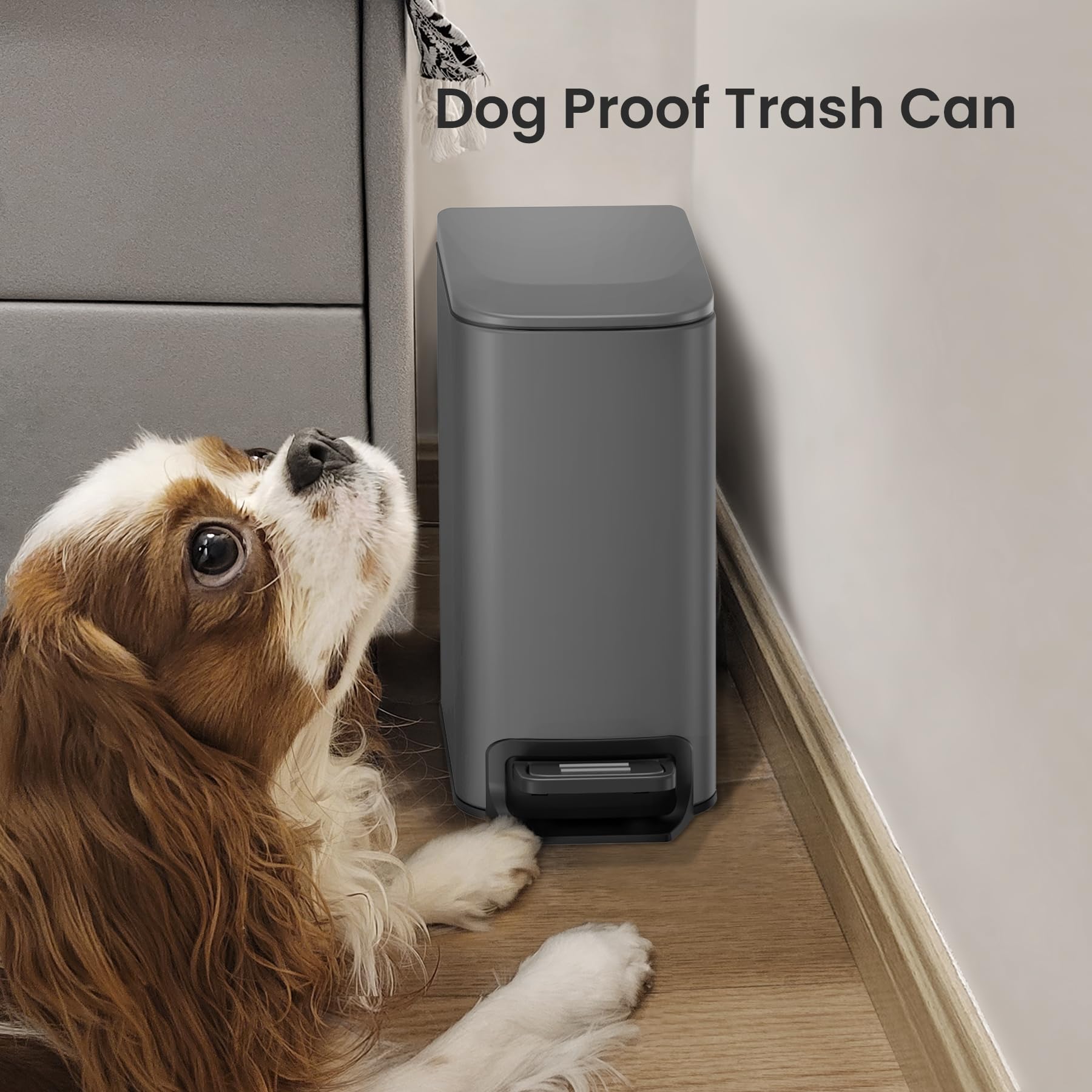Cesun lid seals to contain odors and prevents pets from rummaging through trash.