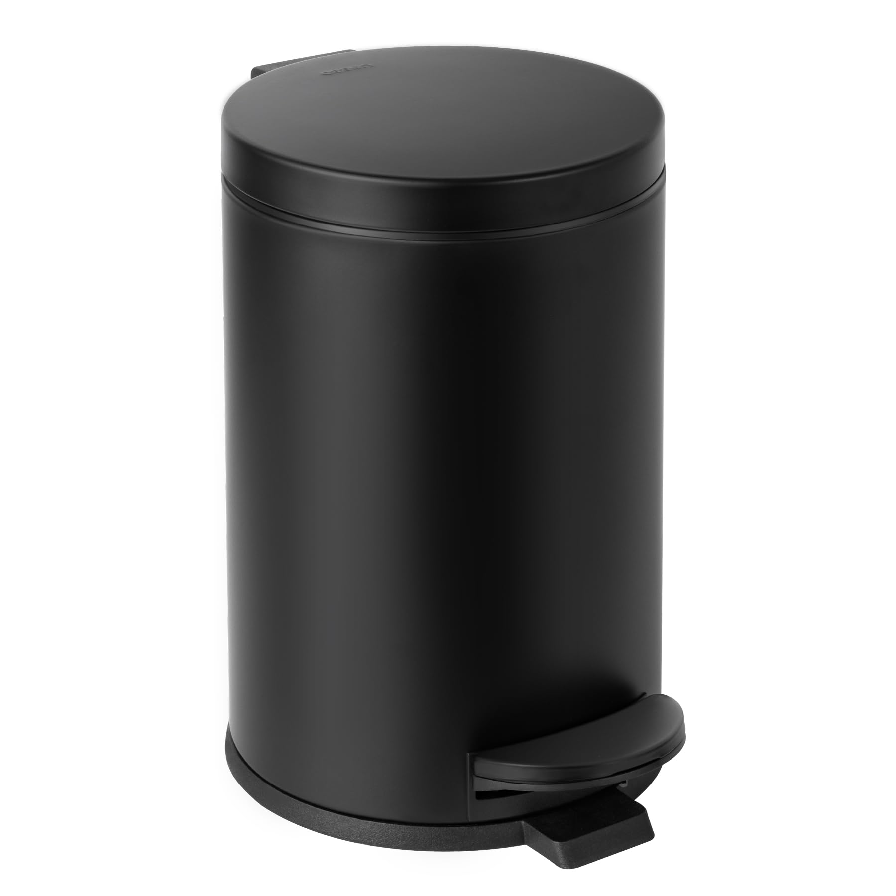 Cesun small trash can with lid and pedal, perfect for compact bathrooms and quick disposal.