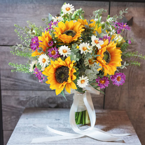 CEWOR ready-made wedding centerpiece bouquet, maintenance-free and water-free