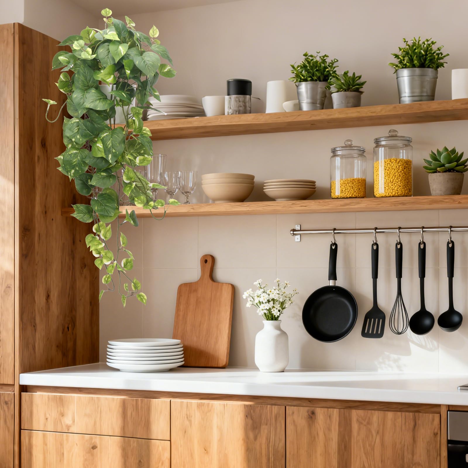 CEWOR Pothos arrangement setup demonstrating quick styling and fullness.