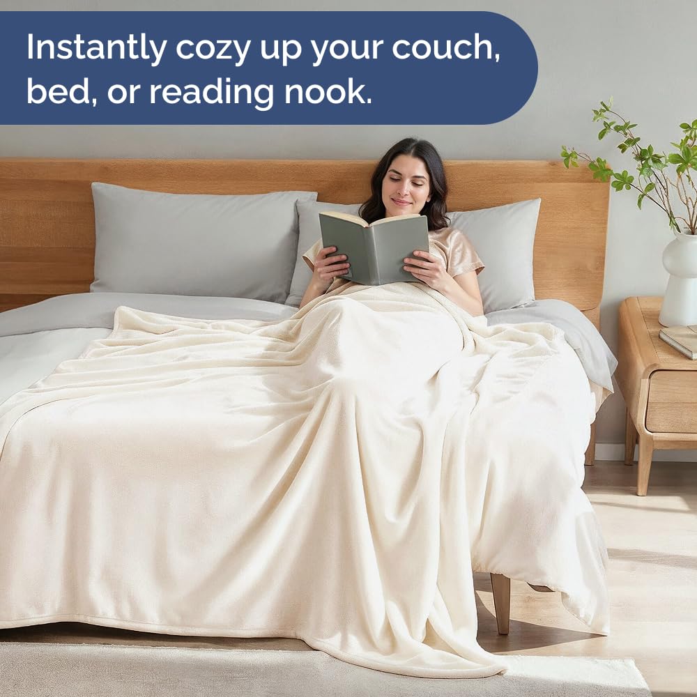 CGK Unlimited double-stitched blanket with durable edges for daily use.