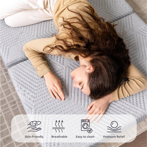CH Charme House 2.5-inch flex-support base foam adds resilience.