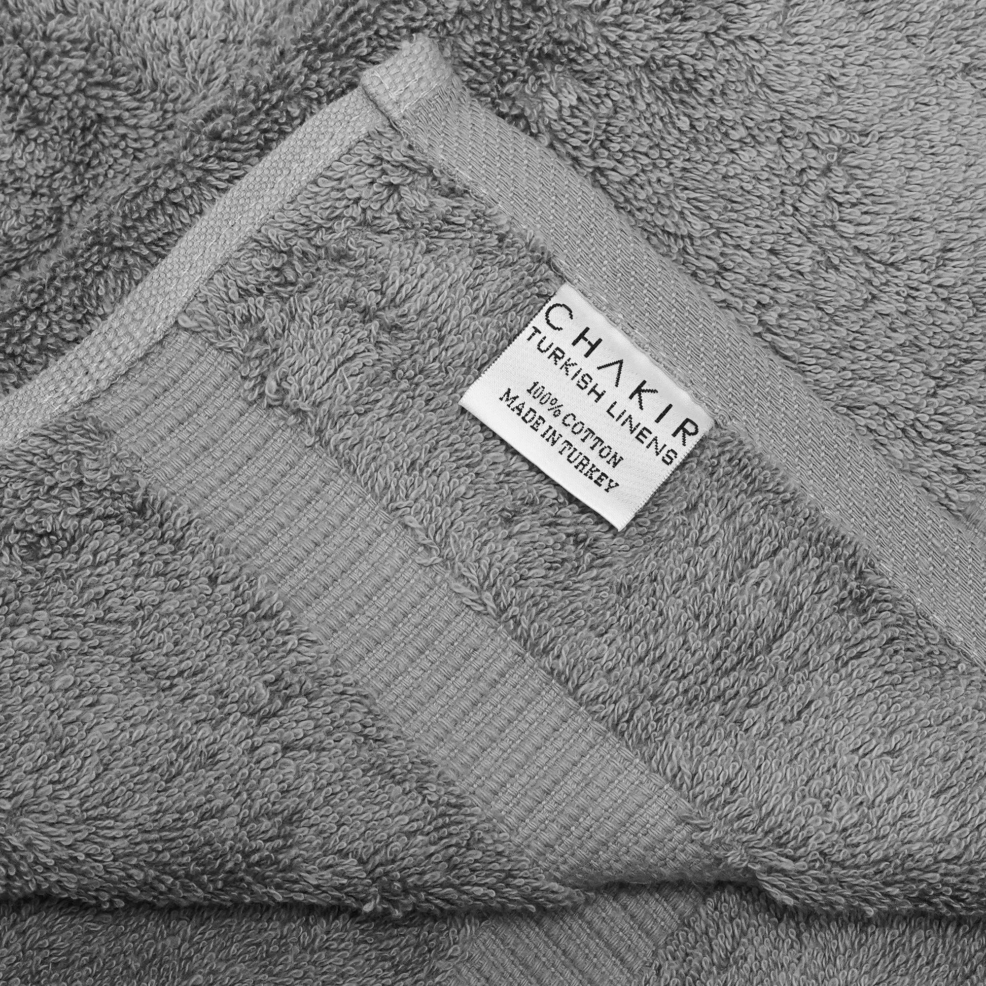 Fresh out of the wash, Chakir towels fluff up with maintained softness.
