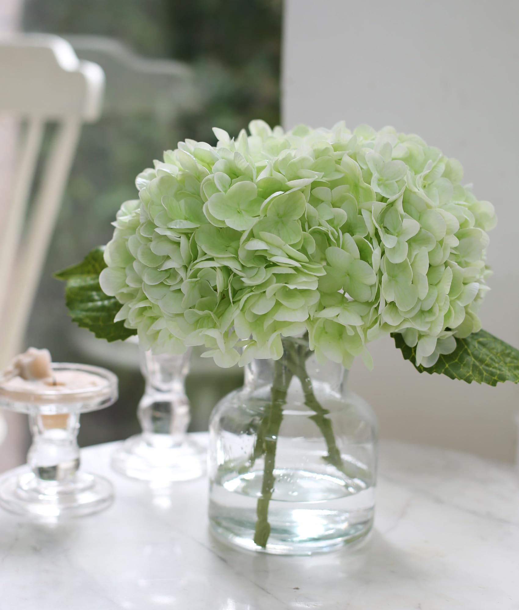 CHASMILE Real Touch Hydrangea bouquet in vase blends naturally with any decor.