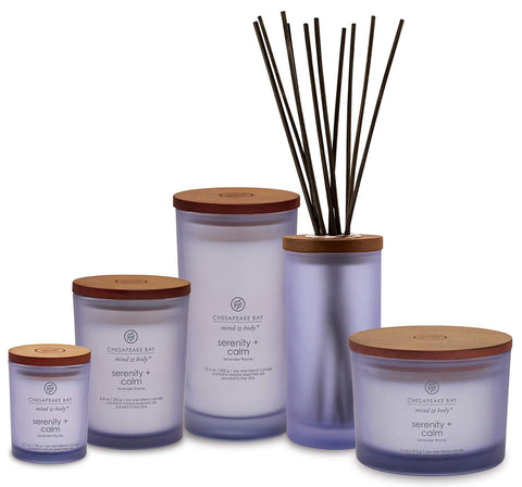 Chesapeake Bay Candle Serenity Calm packaging close view promotes gift-ready presentation.