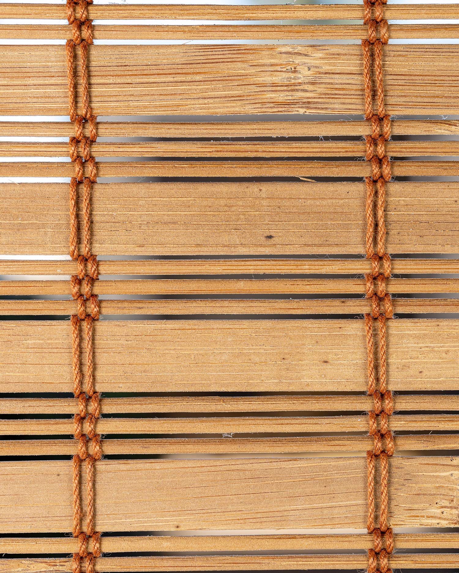 CHICOLOGY Bamboo Roman Shade versatile mounting for various window sizes.