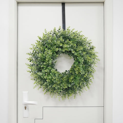Chiyinbao weatherproof wreath close-up highlights seeds and natural details.