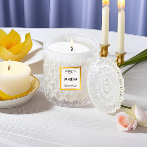 Chloefu LAN Gardenia candle lit glow creates cozy evenings.