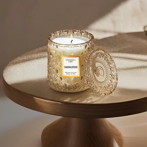 Chloefu LAN sandalwood candle wax close-up shows clean, soot-free burn