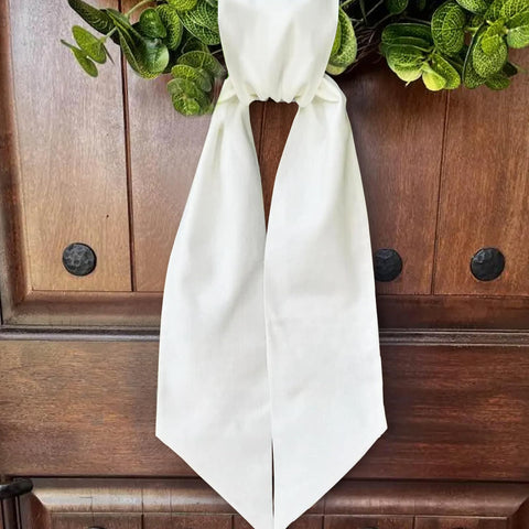 Chmacura 8-piece sash set offers versatile holiday decorating options
