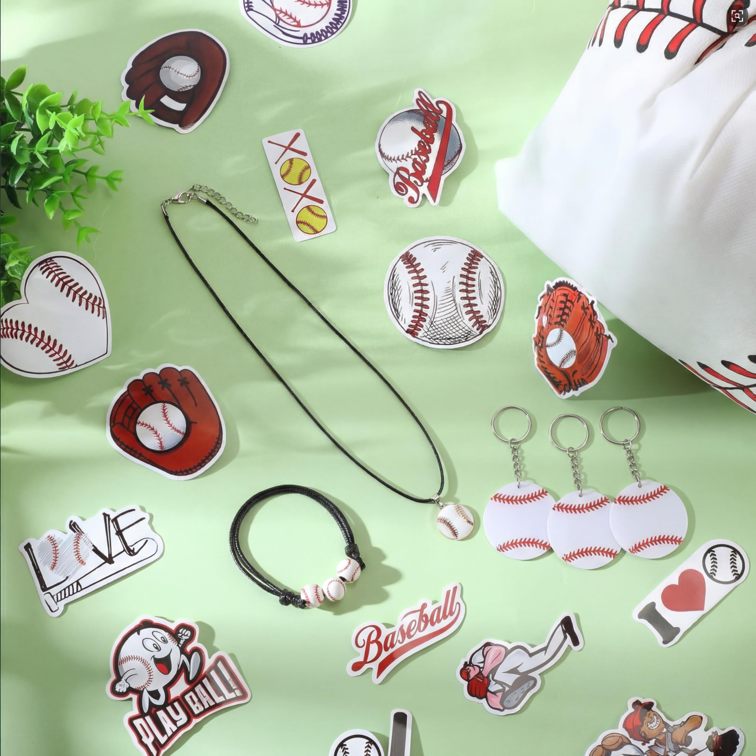 Cholemy baseball necklace in metal, rust-resistant and kid-friendly