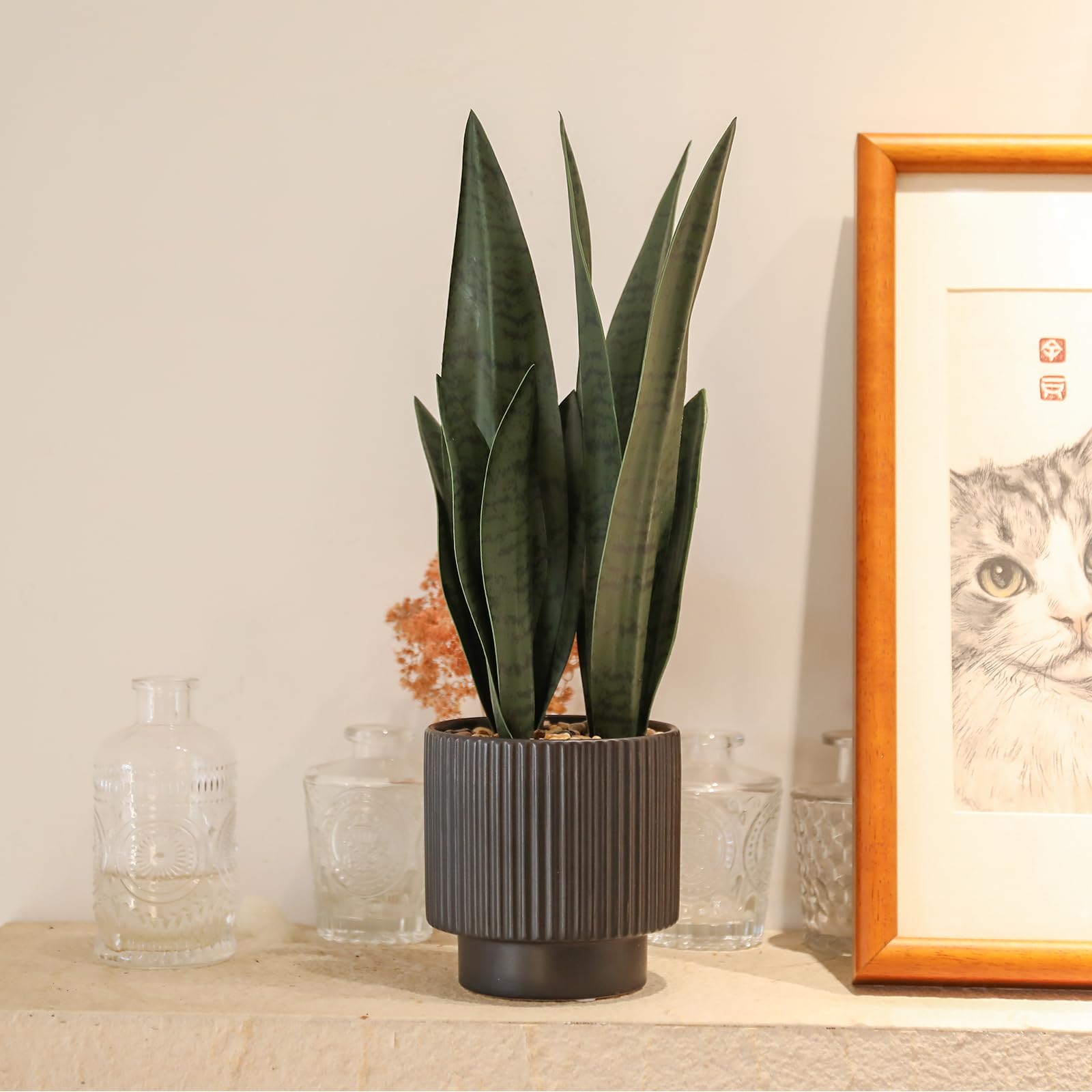 Chonsun durable faux plant crafted for long-lasting home decor.