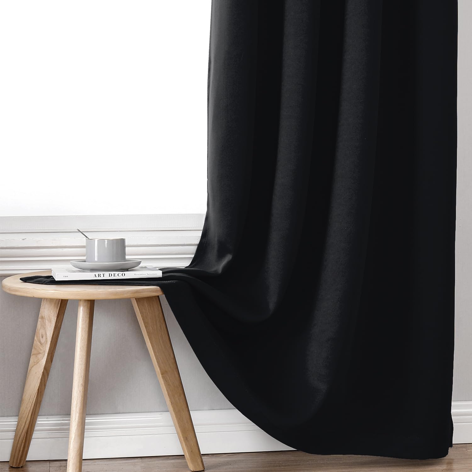 ChrisDowa energy-saving curtains illustrate winter and summer insulation