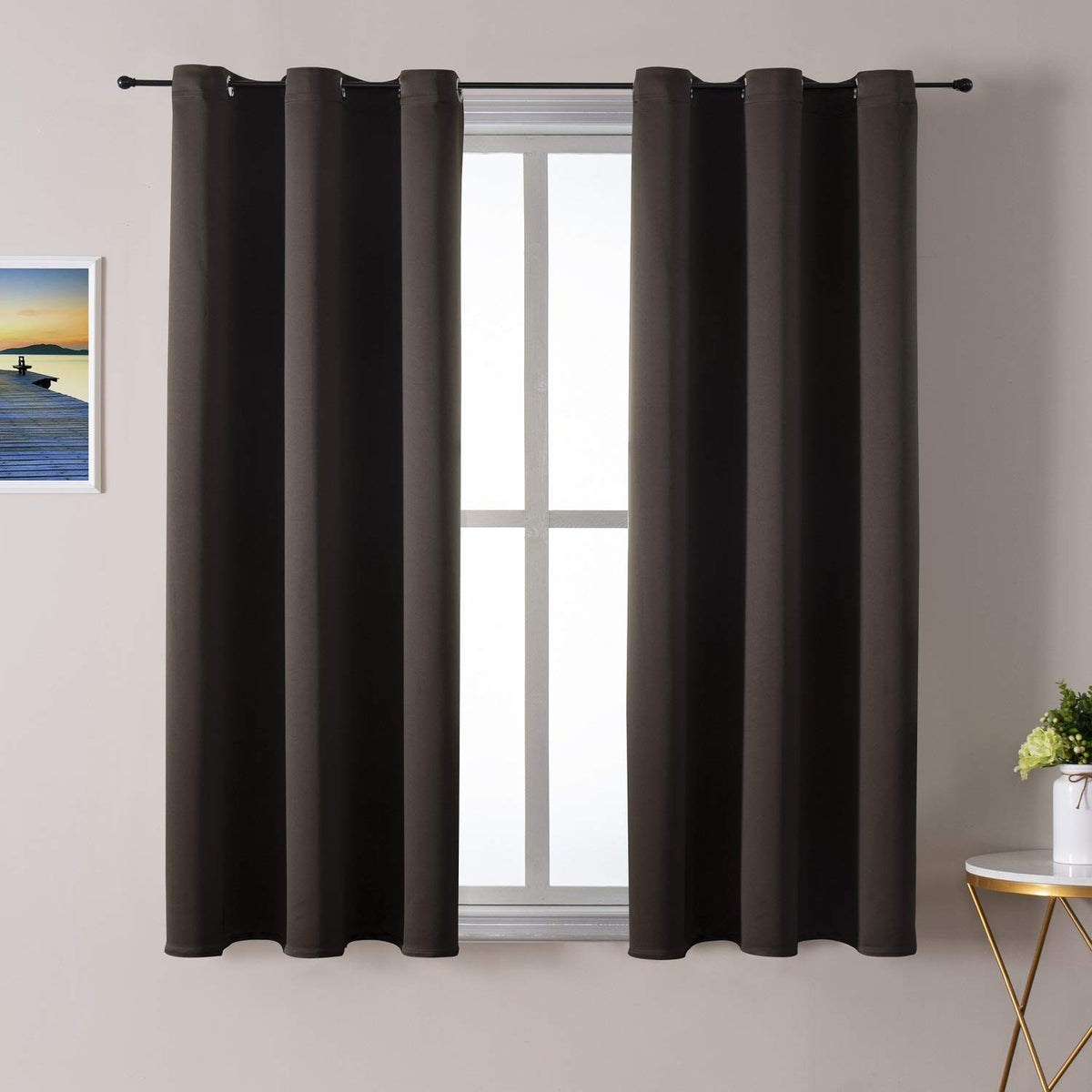 ChrisDowa grommet curtains with easy installation and smooth sliding.