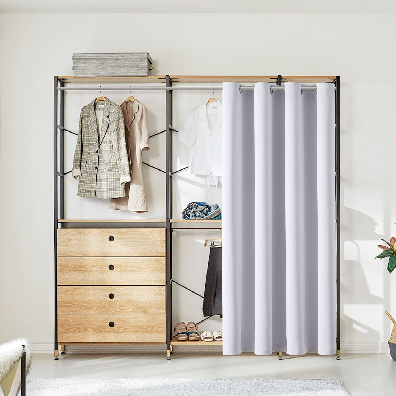 ChrisDowa thermal insulated curtain panel helps regulate temperature.