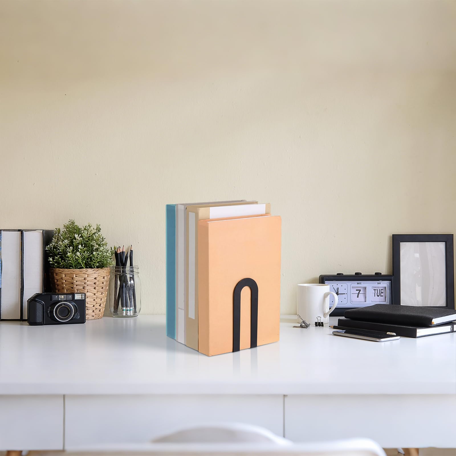 Chunful book ends for study room and library organize efficiently