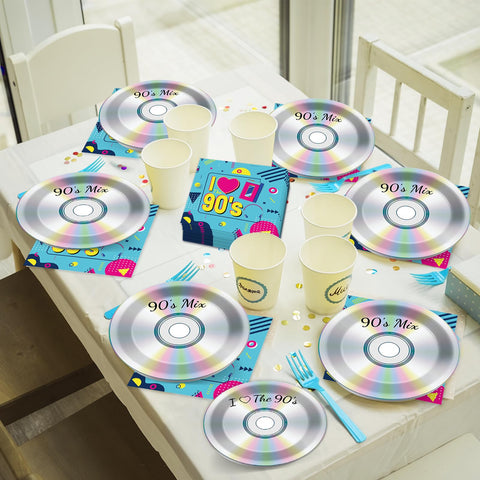 CHUNNIN serves 24 guests in one retro-themed set.