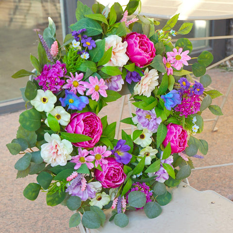CHvista Gift-ready wreath packaging is perfect for gifting