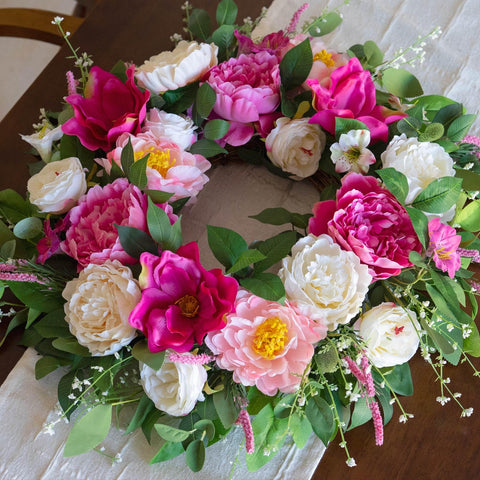 Versatile indoor-outdoor decor for entryways and porches.