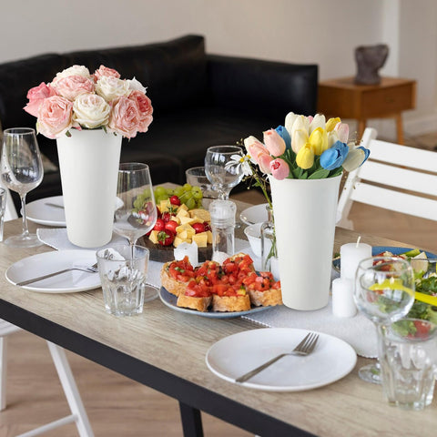 CIEOVO round vase with 3.5 in bottom diameter and 5.7 in top diameter.