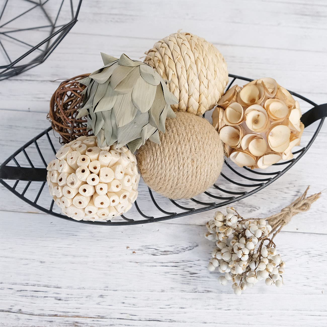 CIR OASES wooden flower ball enhances indoor bouquet decor.