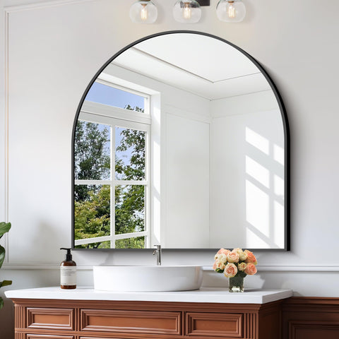 CIRCUMI crystal-clear reflection provides accurate grooming in any lighting.