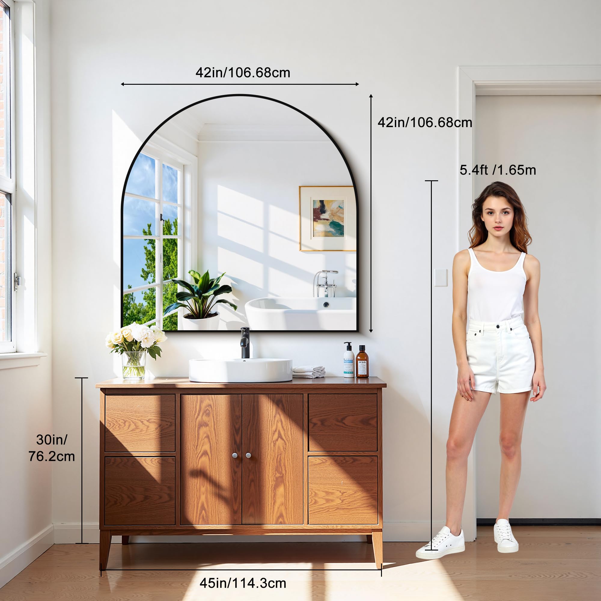 CIRCUMI entryway-decor spotlight adds elegance to foyers and hallways.