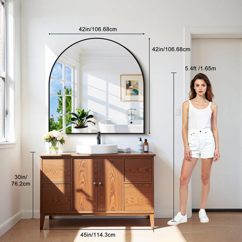 CIRCUMI entryway-decor spotlight adds elegance to foyers and hallways.