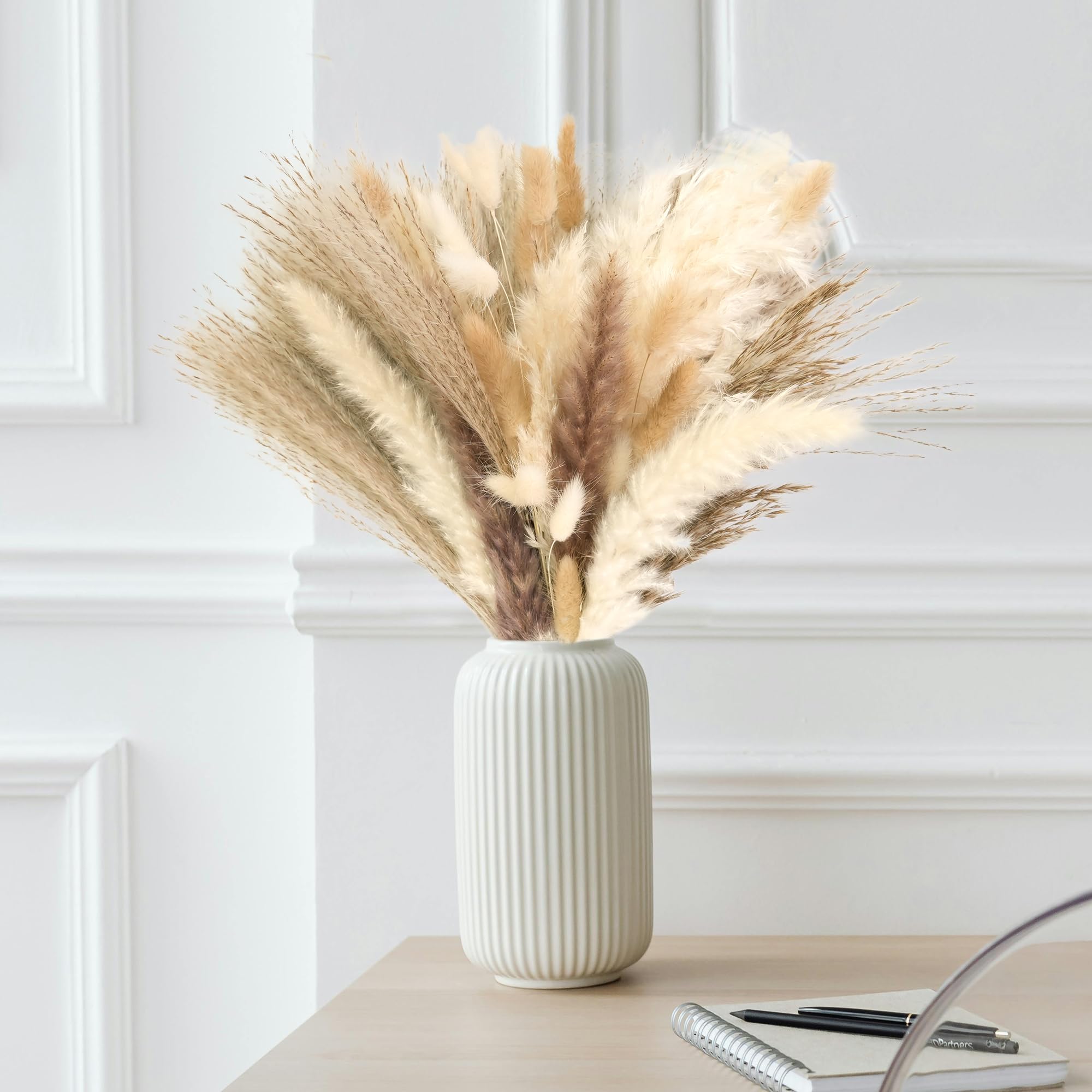 CKBT modern western living room pampas display adds natural charm