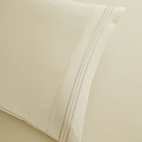 Care-ready Clara Clark RV Queen sheets for machine washing and quick dry.