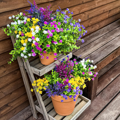 CLEANGOR flexible stems allow quick, tool-free arrangement.