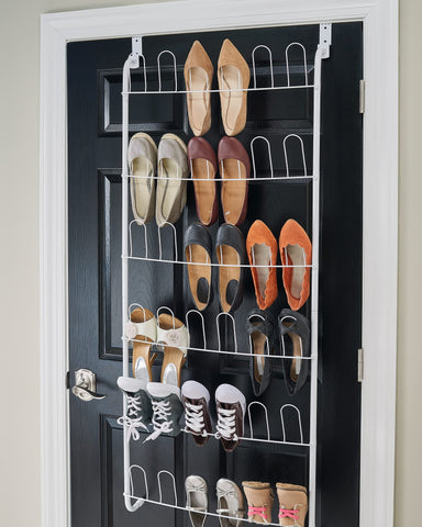 ClosetMaid 8040 hanging setup demonstrates easy door mounting.