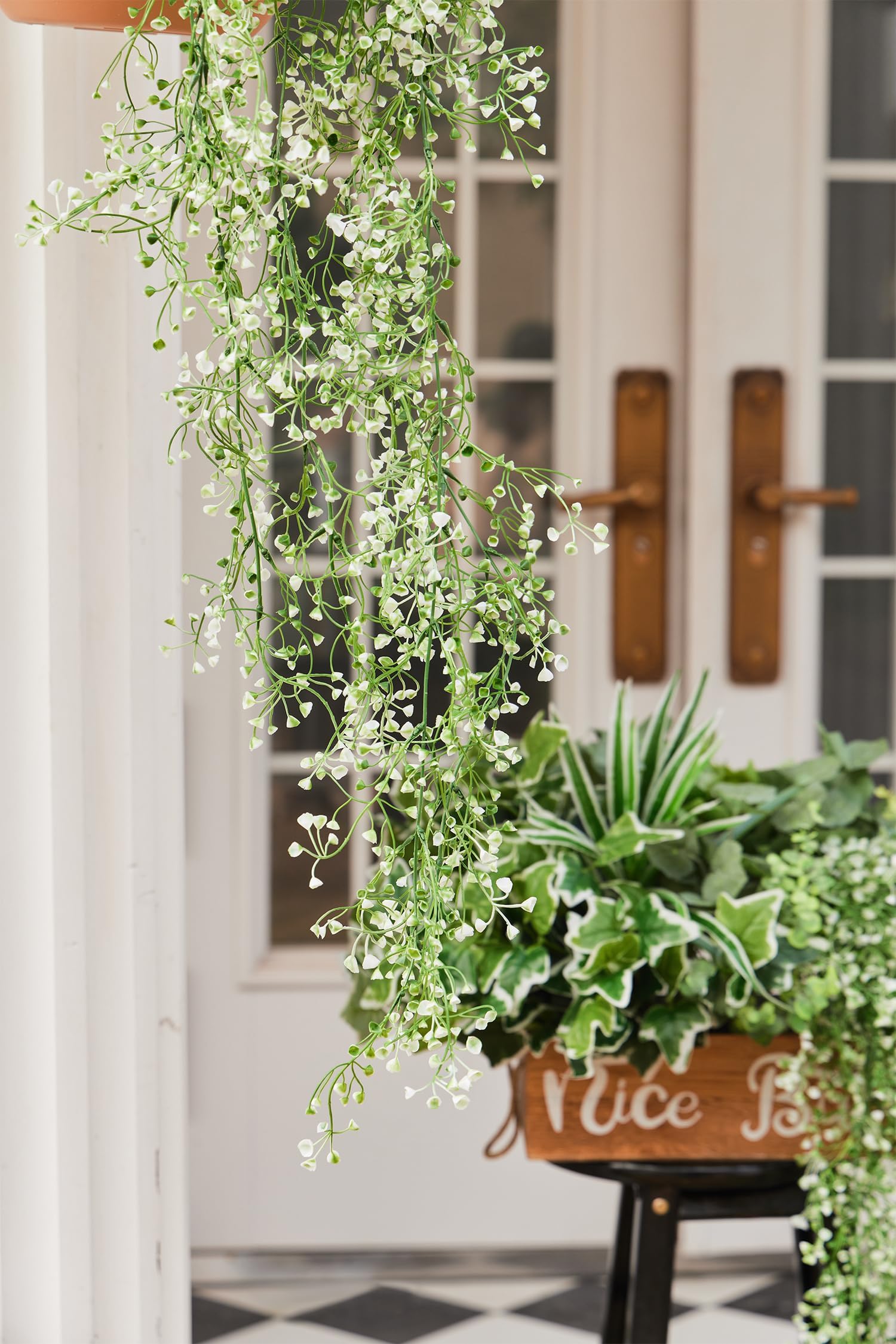 Clycaloor durable boxwood set designed to endure outdoor conditions